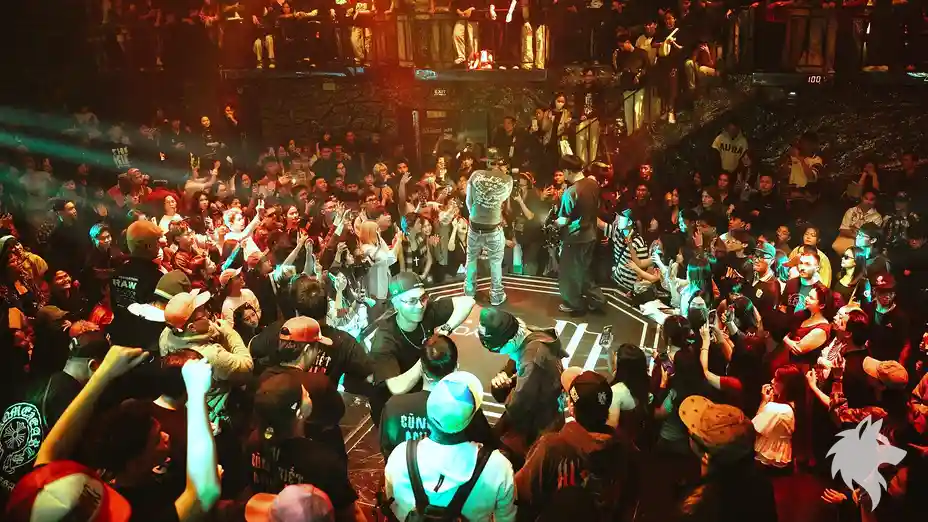 클럽 중앙 무대 공연