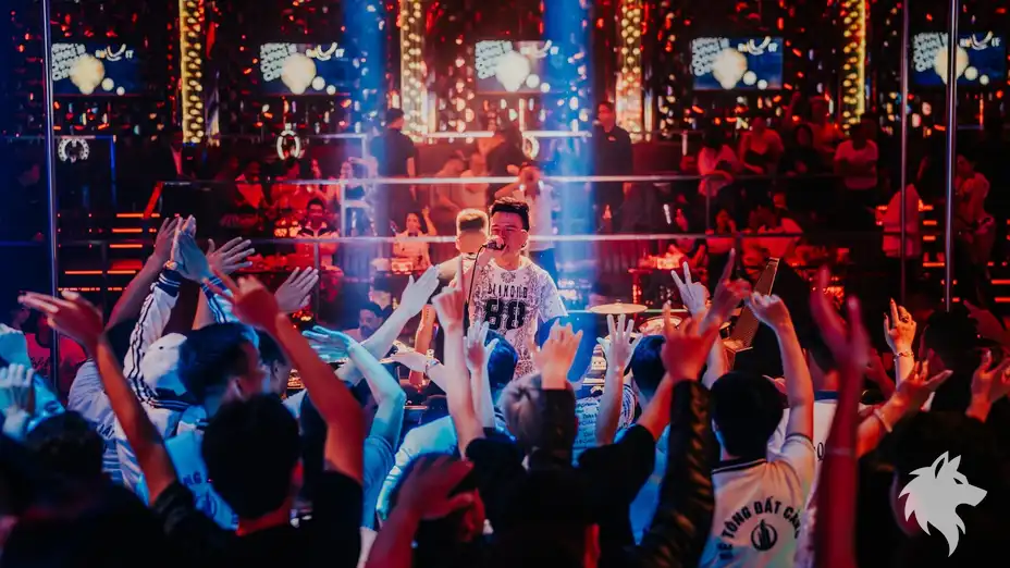 관객과 호흡하는 라이브 무대