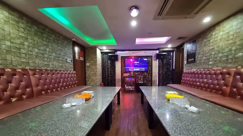 다낭 넘버원 가라오케 이미지