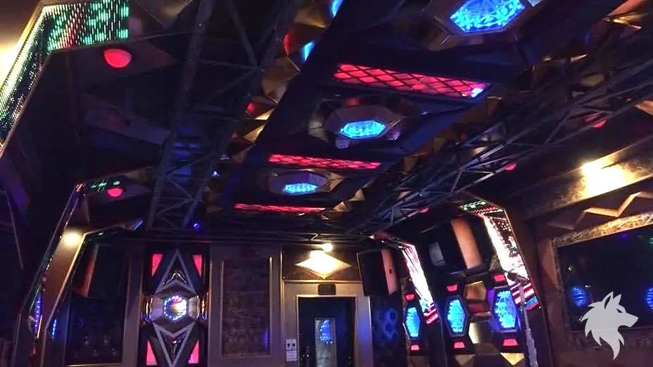 멋진 디자인의 천장 조명