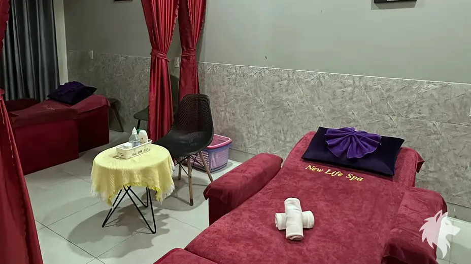 커튼으로 분리된 마사지실